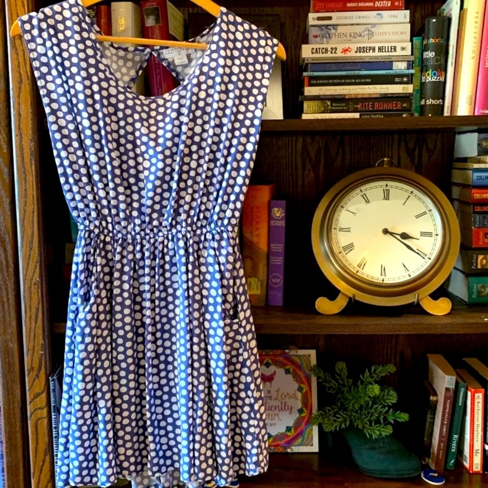 Pocketed, keyhole-backed sundress